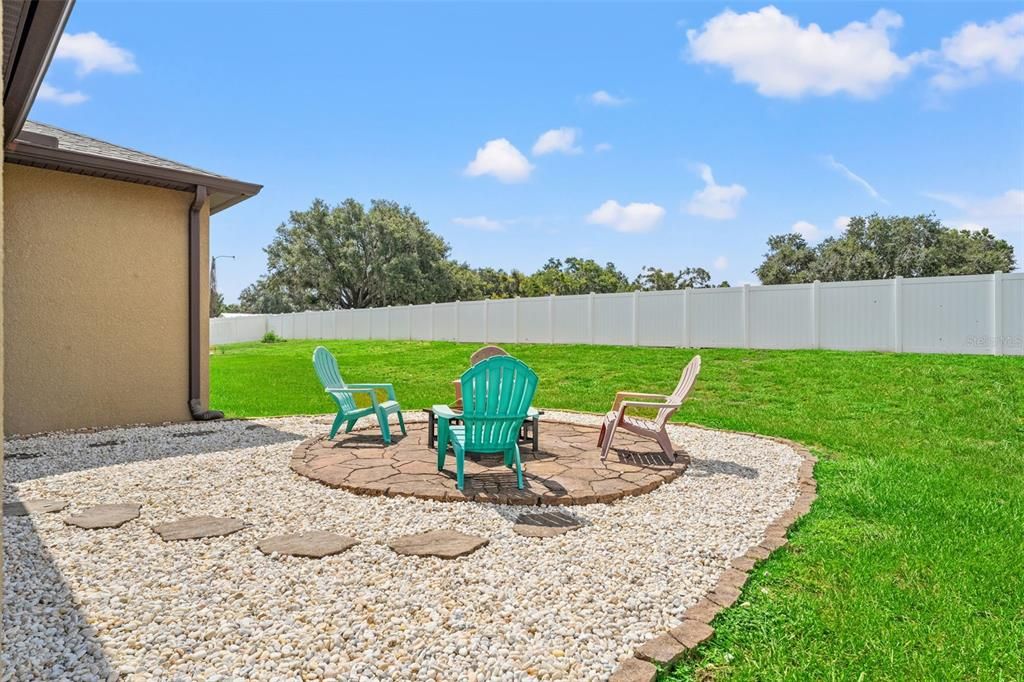 For Rent: $2,750 (4 beds, 2 baths, 2426 Square Feet)