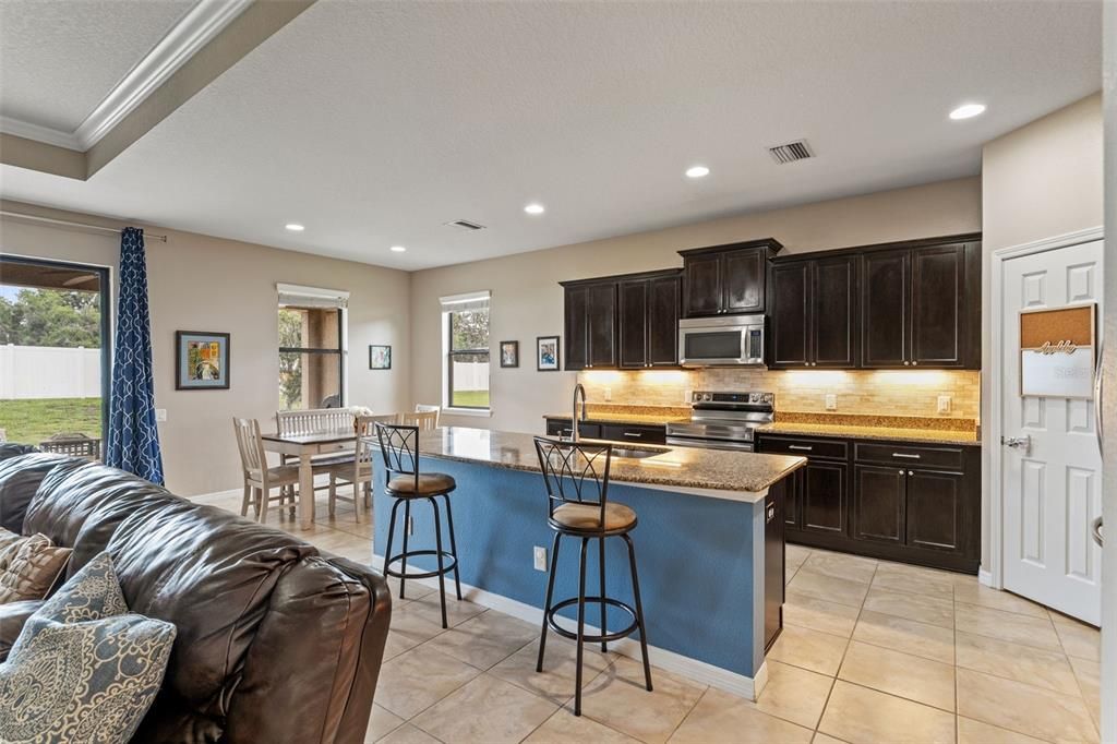 For Rent: $2,750 (4 beds, 2 baths, 2426 Square Feet)