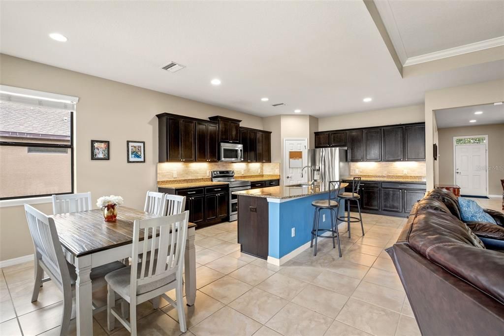 For Rent: $2,750 (4 beds, 2 baths, 2426 Square Feet)