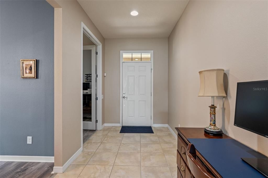 For Rent: $2,750 (4 beds, 2 baths, 2426 Square Feet)