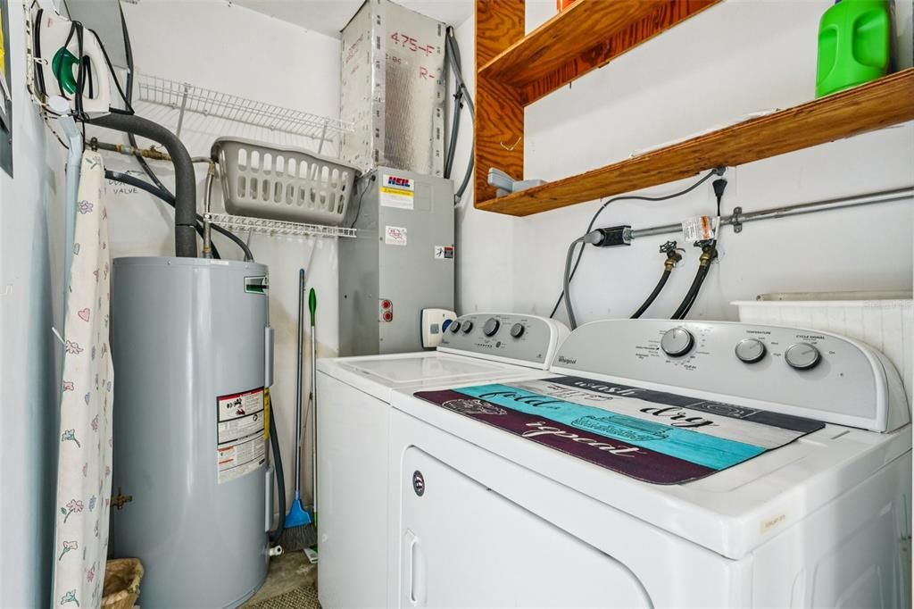 For Sale: $165,000 (2 beds, 2 baths, 740 Square Feet)