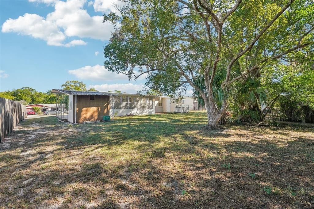 For Sale: $165,000 (2 beds, 2 baths, 740 Square Feet)