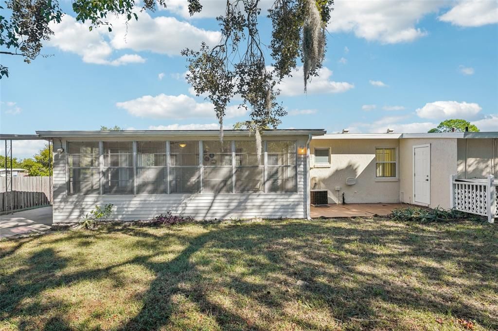 For Sale: $165,000 (2 beds, 2 baths, 740 Square Feet)