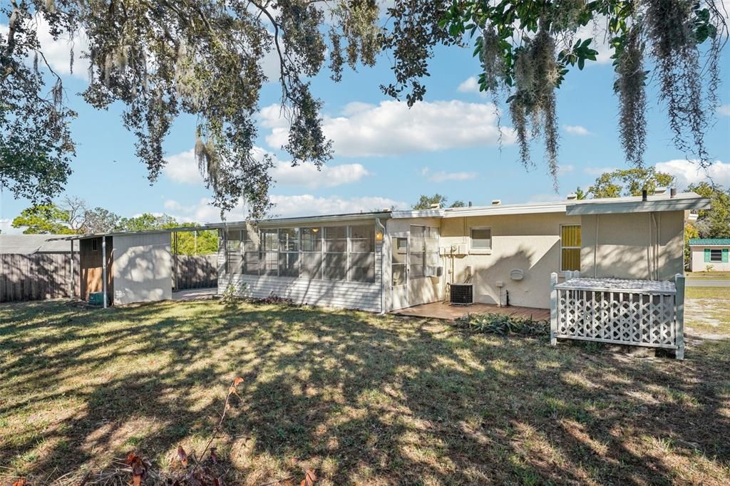 For Sale: $165,000 (2 beds, 2 baths, 740 Square Feet)