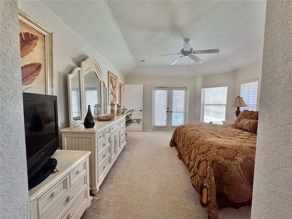 Active With Contract: $2,999 (4 beds, 4 baths, 2382 Square Feet)