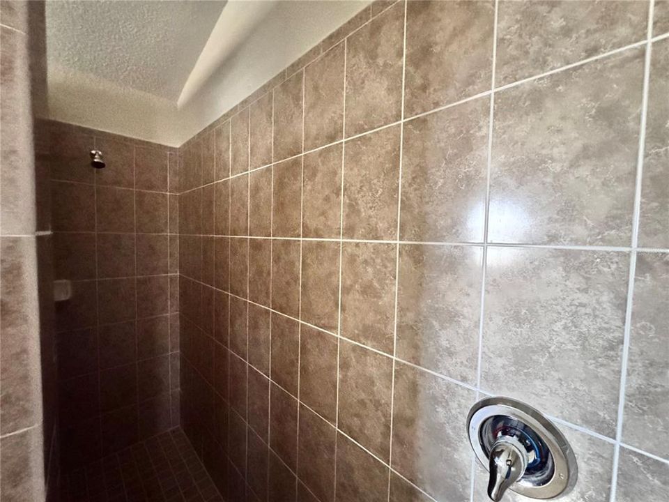 Active With Contract: $2,999 (4 beds, 4 baths, 2382 Square Feet)