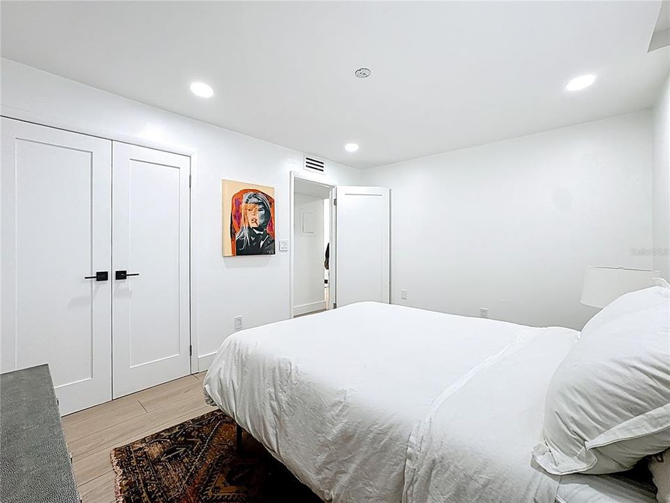 For Sale: $203,900 (1 beds, 1 baths, 630 Square Feet)