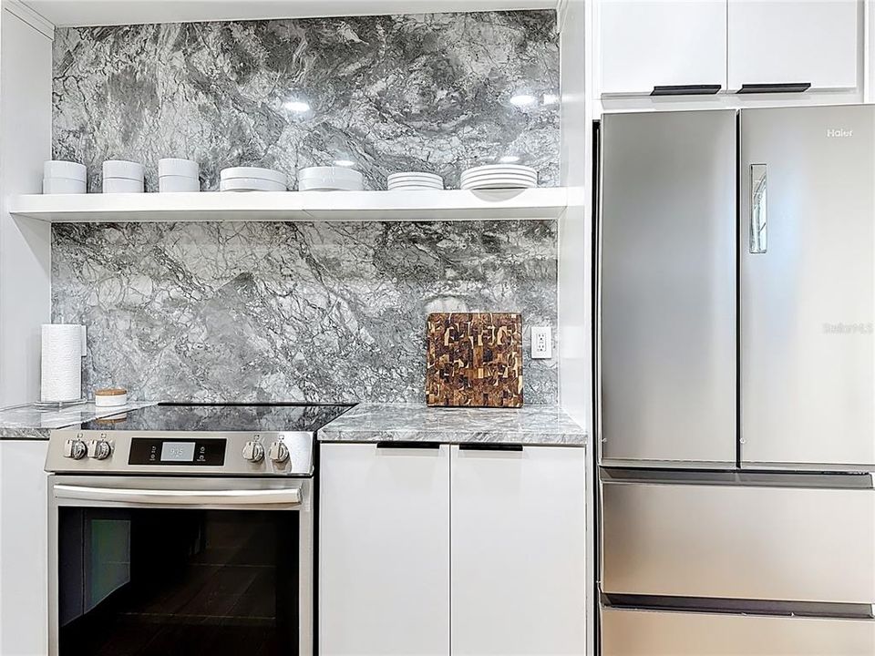 For Sale: $203,900 (1 beds, 1 baths, 630 Square Feet)