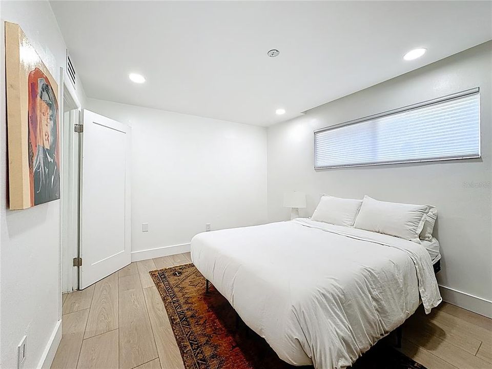 For Sale: $203,900 (1 beds, 1 baths, 630 Square Feet)