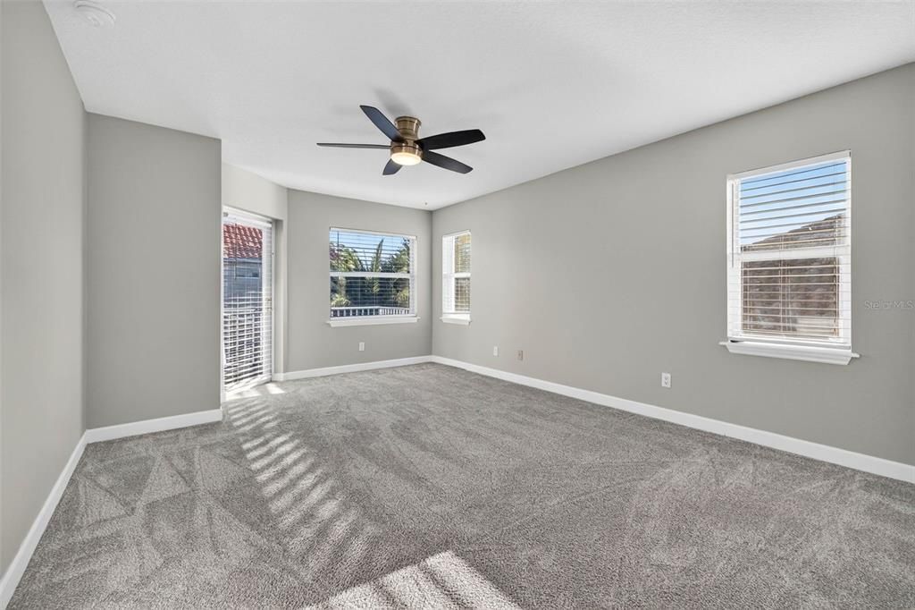 En Venta: $1,250,000 (4 camas, 3 baños, 3459 Pies cuadrados)