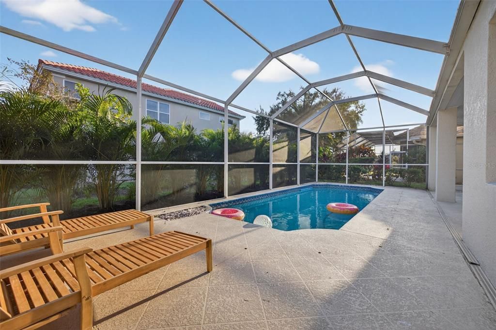 En Venta: $1,250,000 (4 camas, 3 baños, 3459 Pies cuadrados)