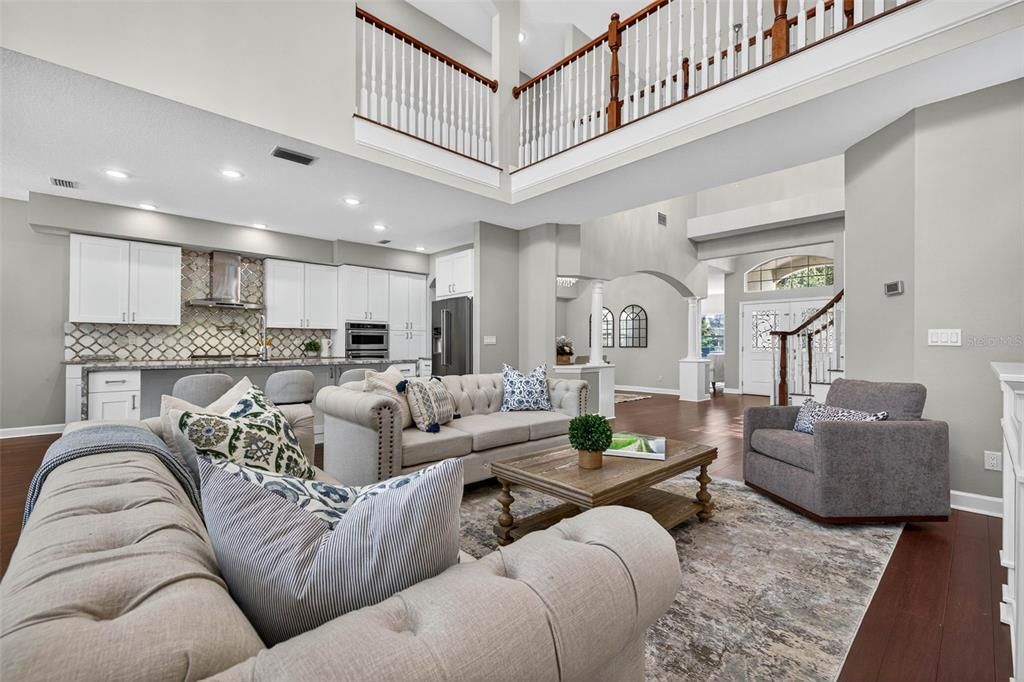 En Venta: $1,250,000 (4 camas, 3 baños, 3459 Pies cuadrados)