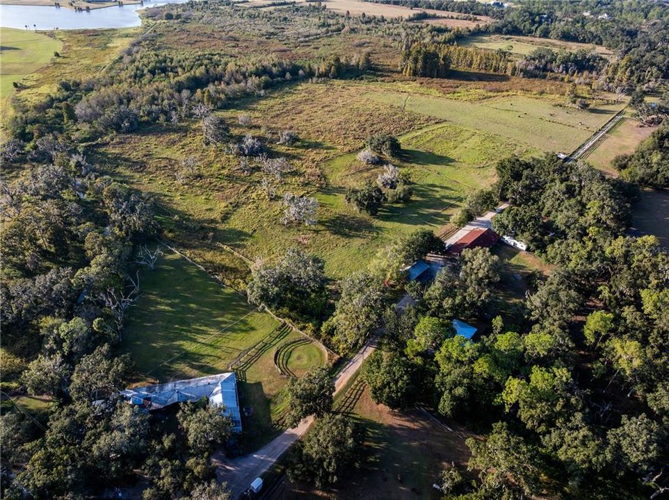 На продажу: $5,900,000 (82.17 acres)