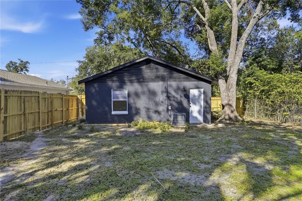 Active With Contract: $130,000 (2 beds, 1 baths, 720 Square Feet)
