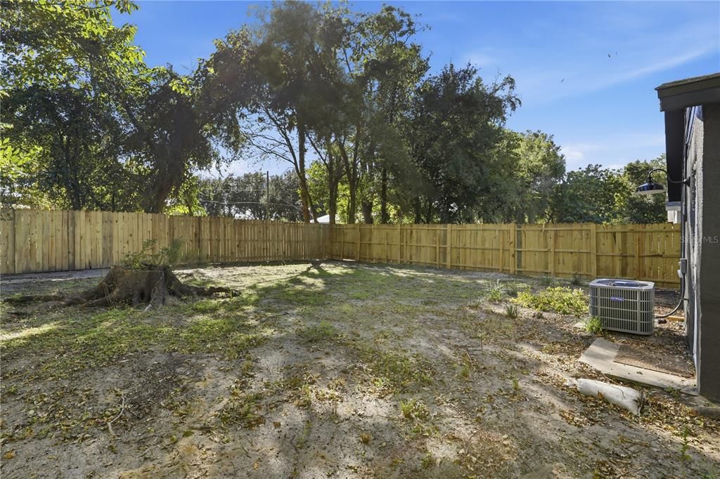 Active With Contract: $130,000 (2 beds, 1 baths, 720 Square Feet)