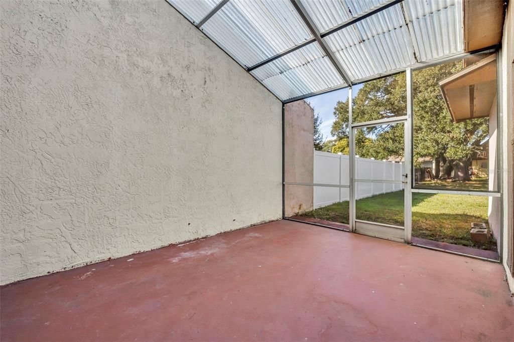 Active With Contract: $249,900 (3 beds, 2 baths, 1192 Square Feet)