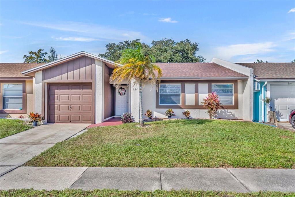 Active With Contract: $249,900 (3 beds, 2 baths, 1192 Square Feet)