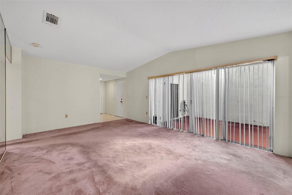 Active With Contract: $249,900 (3 beds, 2 baths, 1192 Square Feet)