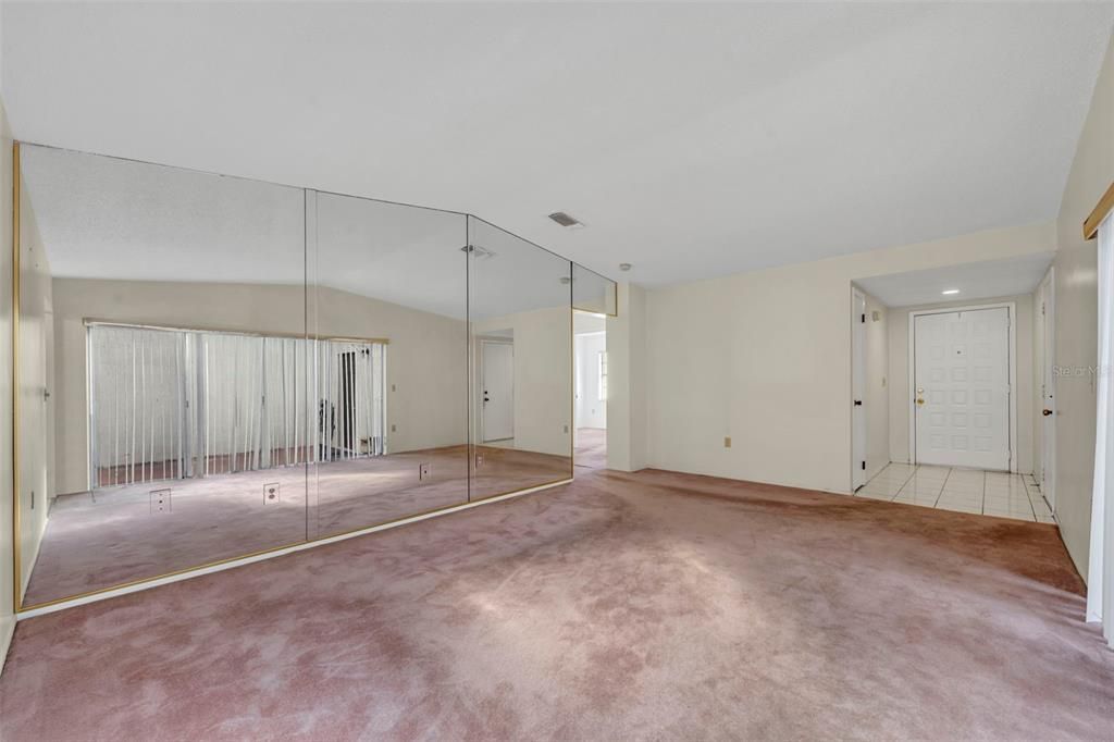 Active With Contract: $249,900 (3 beds, 2 baths, 1192 Square Feet)