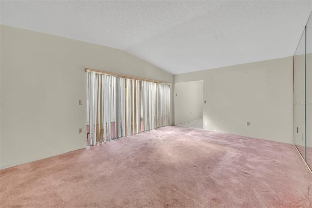 Active With Contract: $249,900 (3 beds, 2 baths, 1192 Square Feet)