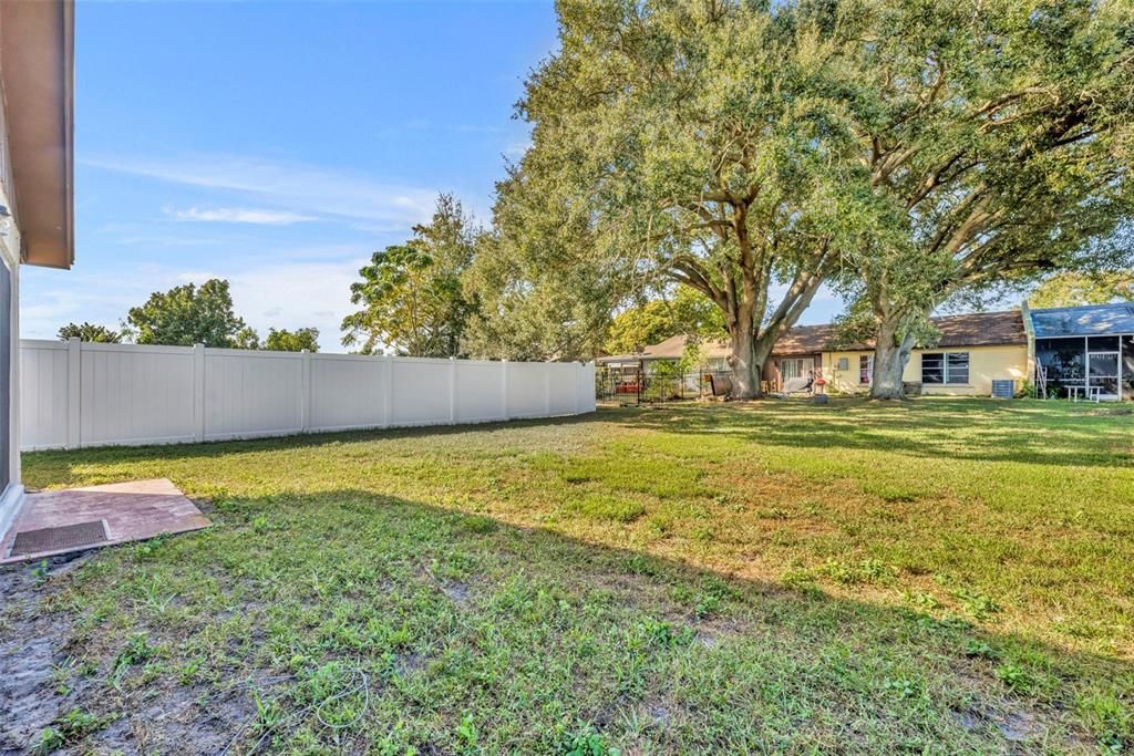 Active With Contract: $249,900 (3 beds, 2 baths, 1192 Square Feet)