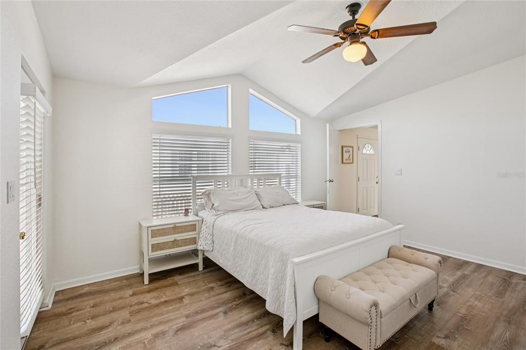 For Sale: $285,000 (3 beds, 2 baths, 2094 Square Feet)