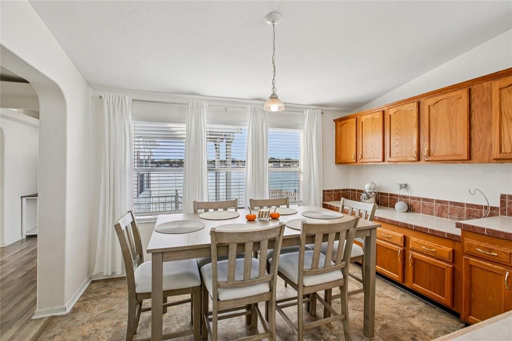 For Sale: $285,000 (3 beds, 2 baths, 2094 Square Feet)