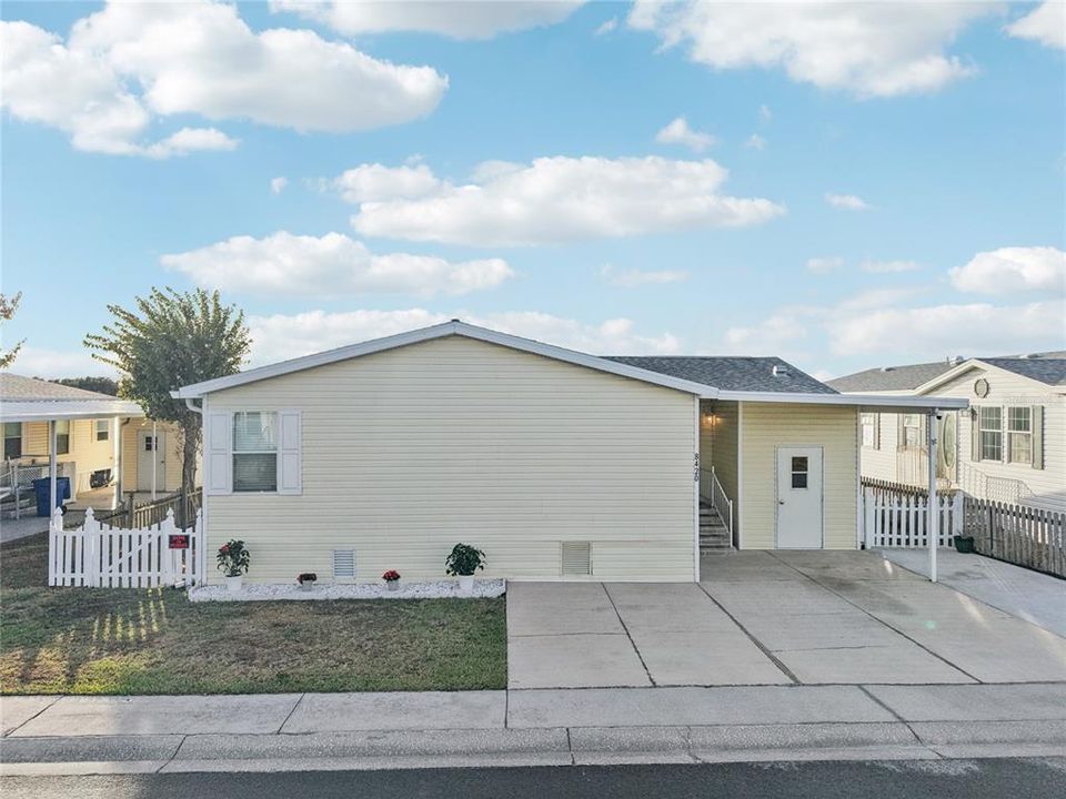 For Sale: $285,000 (3 beds, 2 baths, 2094 Square Feet)