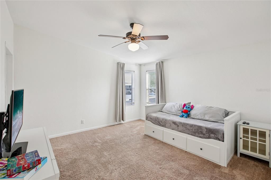 For Sale: $285,000 (3 beds, 2 baths, 2094 Square Feet)