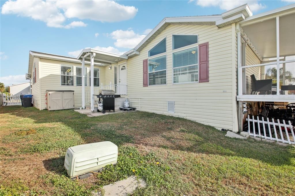 For Sale: $285,000 (3 beds, 2 baths, 2094 Square Feet)