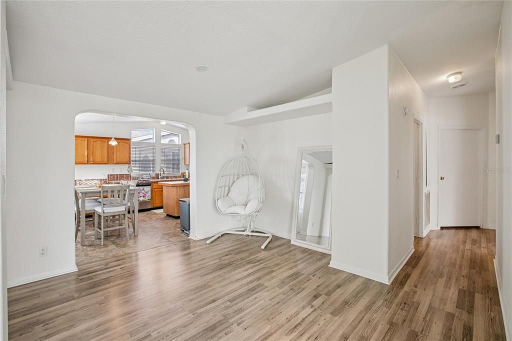 For Sale: $285,000 (3 beds, 2 baths, 2094 Square Feet)