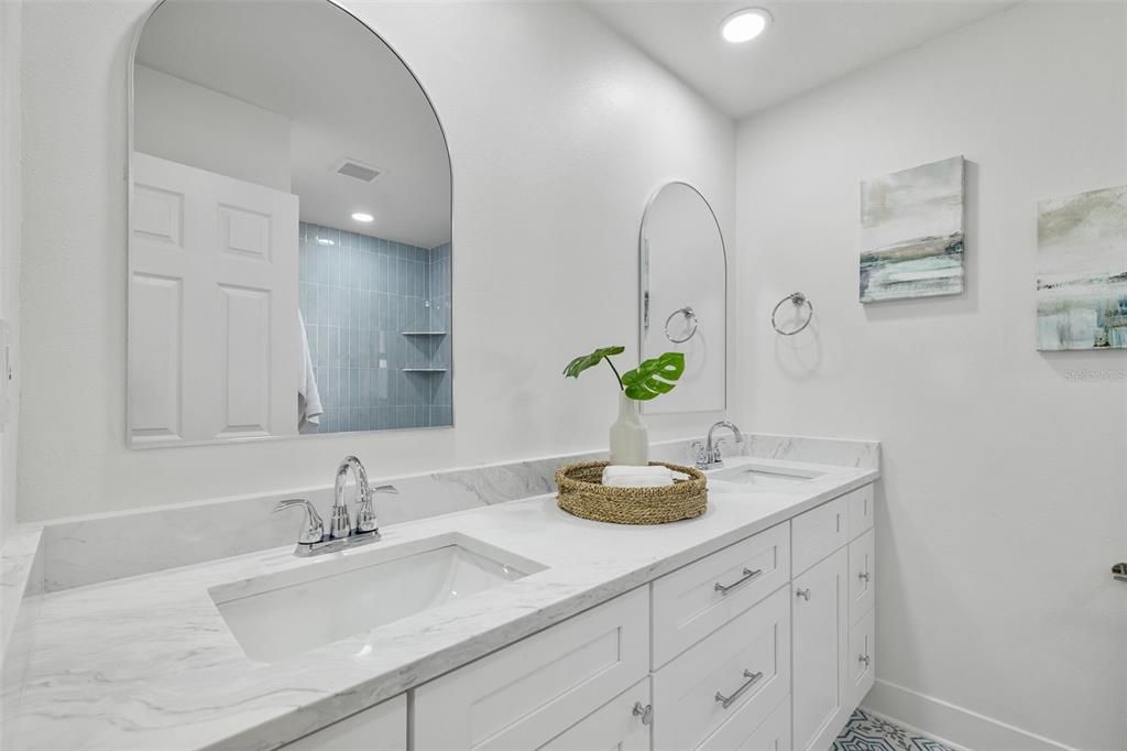 En Venta: $599,900 (4 camas, 2 baños, 1851 Pies cuadrados)