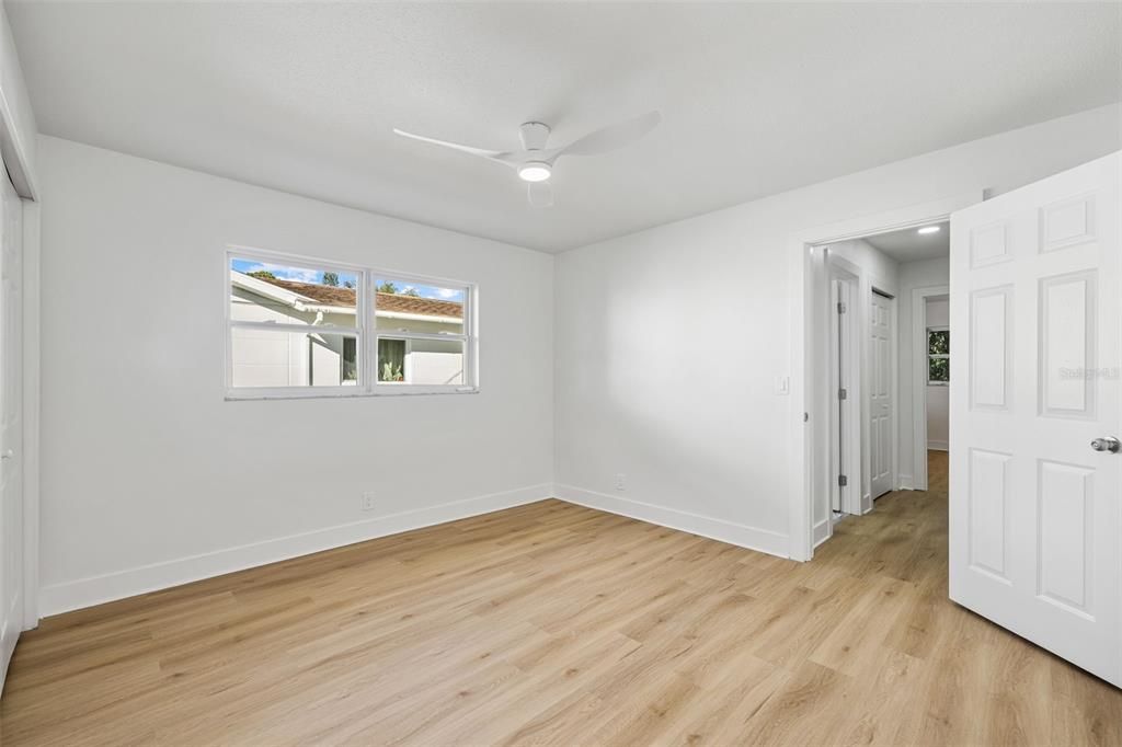 En Venta: $599,900 (4 camas, 2 baños, 1851 Pies cuadrados)