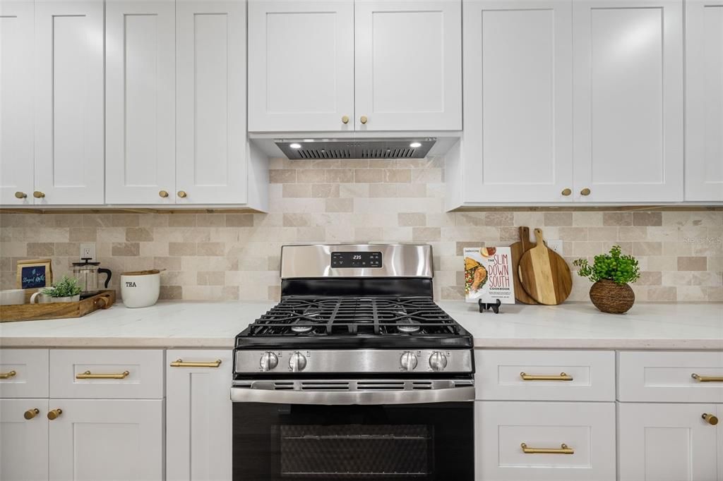 En Venta: $599,900 (4 camas, 2 baños, 1851 Pies cuadrados)