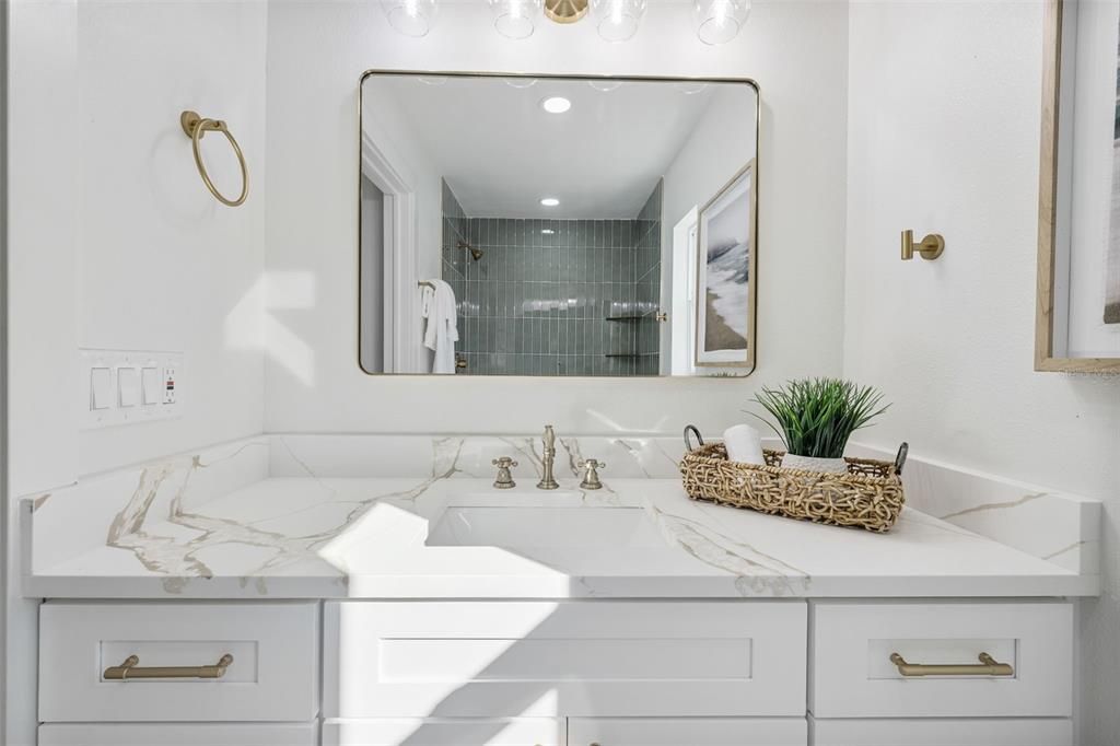 En Venta: $599,900 (4 camas, 2 baños, 1851 Pies cuadrados)