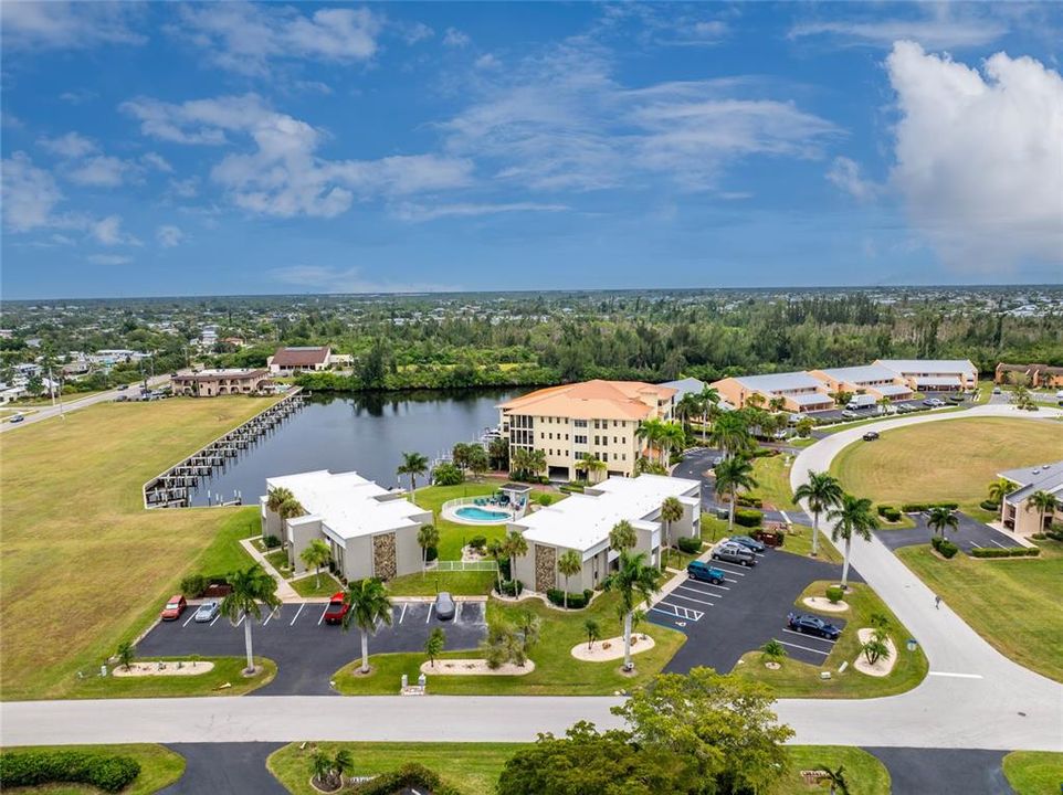 待售: $215,000 (2 贝兹, 2 浴室, 1200 平方英尺)