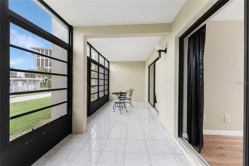 待售: $215,000 (2 贝兹, 2 浴室, 1200 平方英尺)