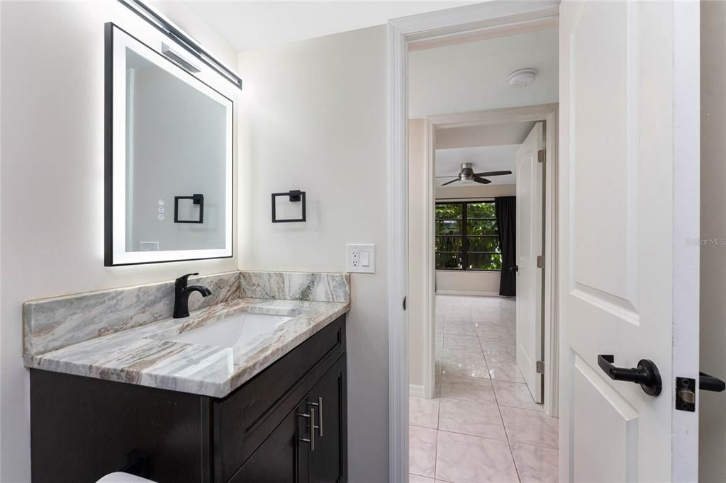 待售: $215,000 (2 贝兹, 2 浴室, 1200 平方英尺)