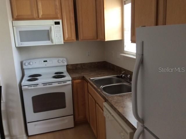 В аренду: $1,500 (0 спален, 1 ванн, 400 Квадратных фут)