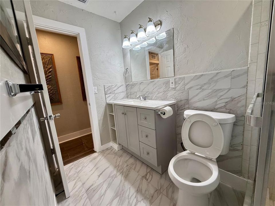 待售: $374,999 (2 贝兹, 2 浴室, 1171 平方英尺)