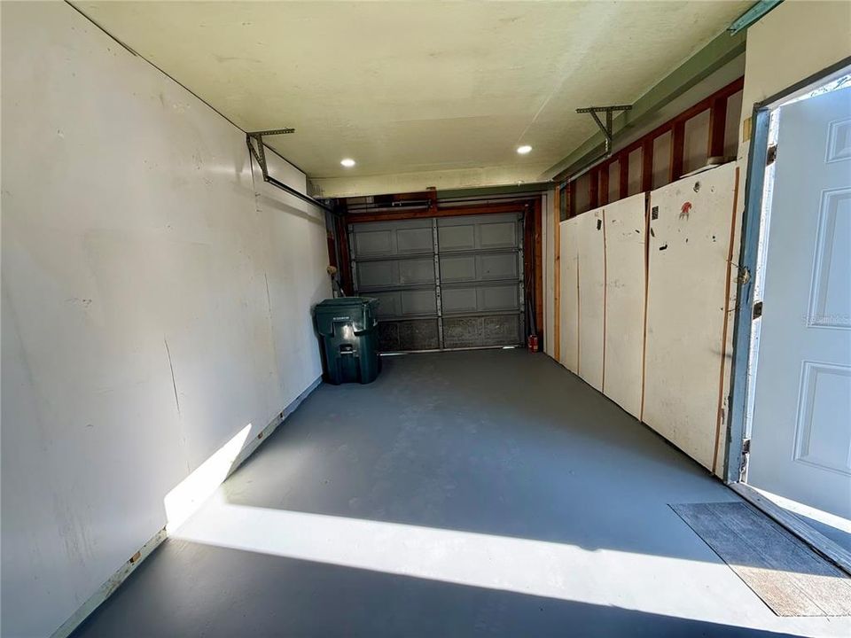 For Sale: $373,900 (2 beds, 2 baths, 1171 Square Feet)