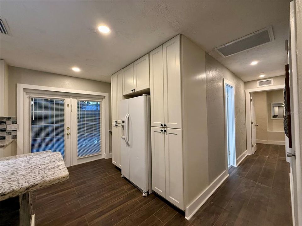 待售: $374,999 (2 贝兹, 2 浴室, 1171 平方英尺)