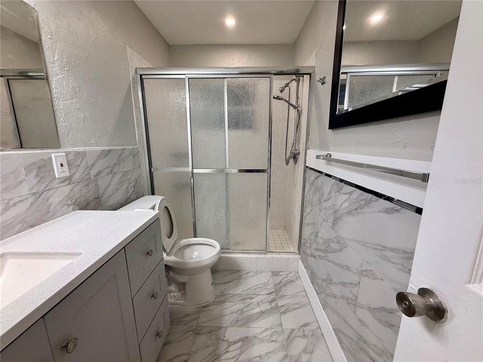 待售: $374,999 (2 贝兹, 2 浴室, 1171 平方英尺)