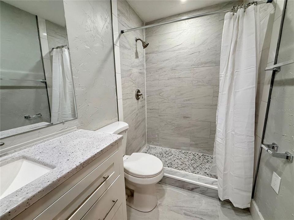 待售: $374,999 (2 贝兹, 2 浴室, 1171 平方英尺)