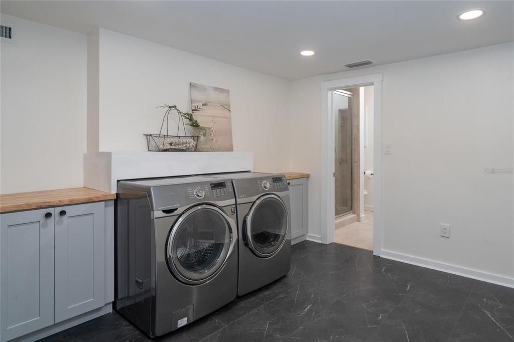 For Rent: $3,300 (4 beds, 3 baths, 3062 Square Feet)