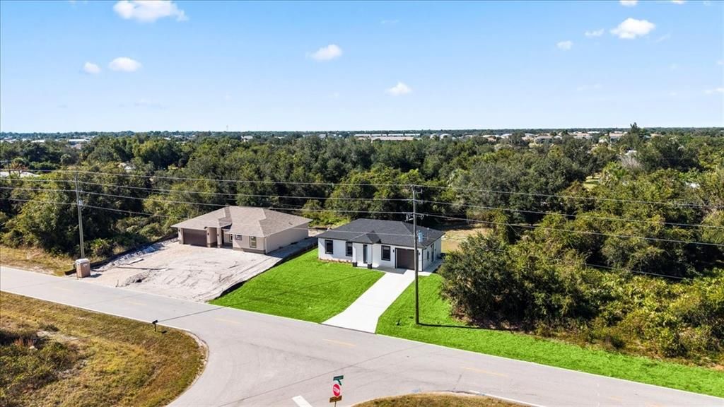 合同活跃: $255,000 (3 贝兹, 2 浴室, 1100 平方英尺)