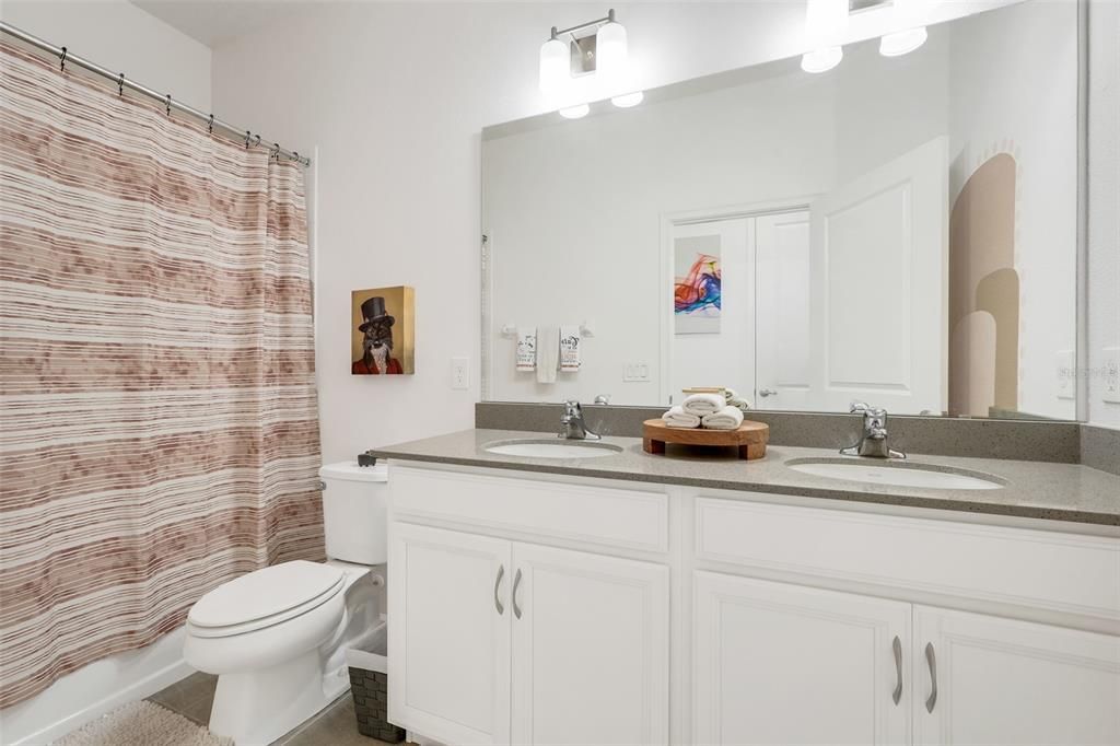 For Sale: $419,000 (4 beds, 3 baths, 2359 Square Feet)