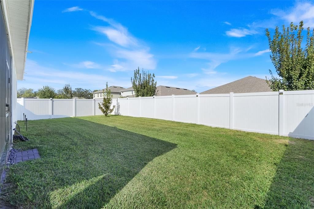 For Sale: $419,000 (4 beds, 3 baths, 2359 Square Feet)