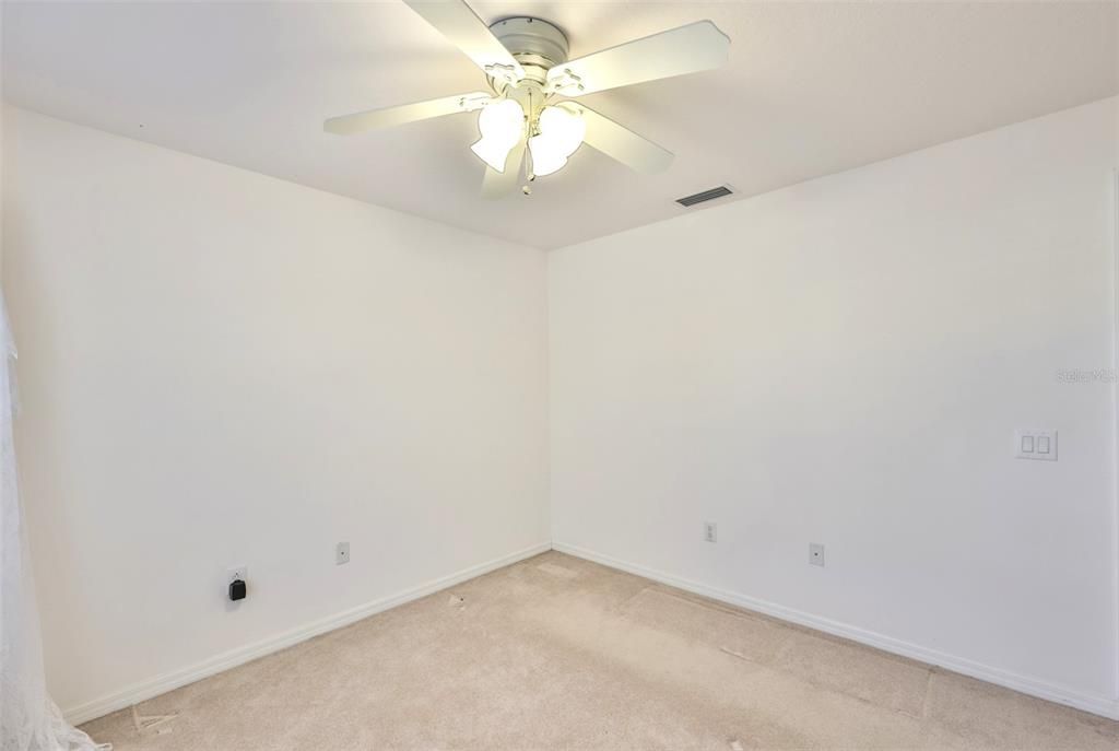 En Venta: $389,000 (4 camas, 3 baños, 1808 Pies cuadrados)