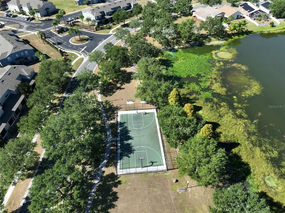 En Venta: $389,000 (4 camas, 3 baños, 1808 Pies cuadrados)